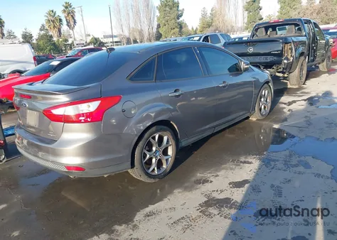 2013 Ford Focus Se z USA, uszkodzony, nr VIN 1FADP3F22DL201478